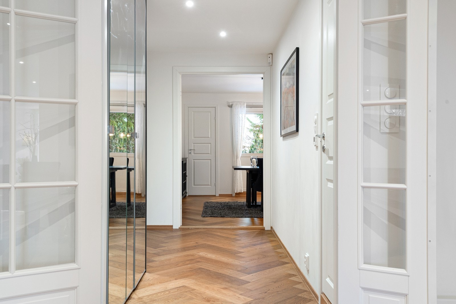 Gang mellom stue og kjøkken Galleribilde