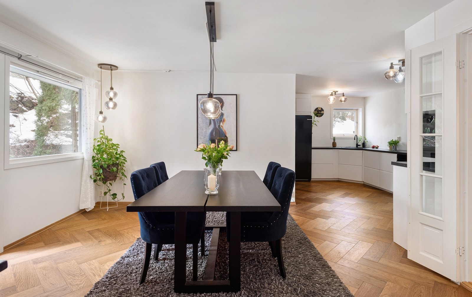 Velkommen til Hoffsjef Løvenskiolds vei 37 - Presentert av Henrik R. Winsnes v/Nordvik Røa. Foto: Studio Oslo /Kristin Hefte Galleribilde