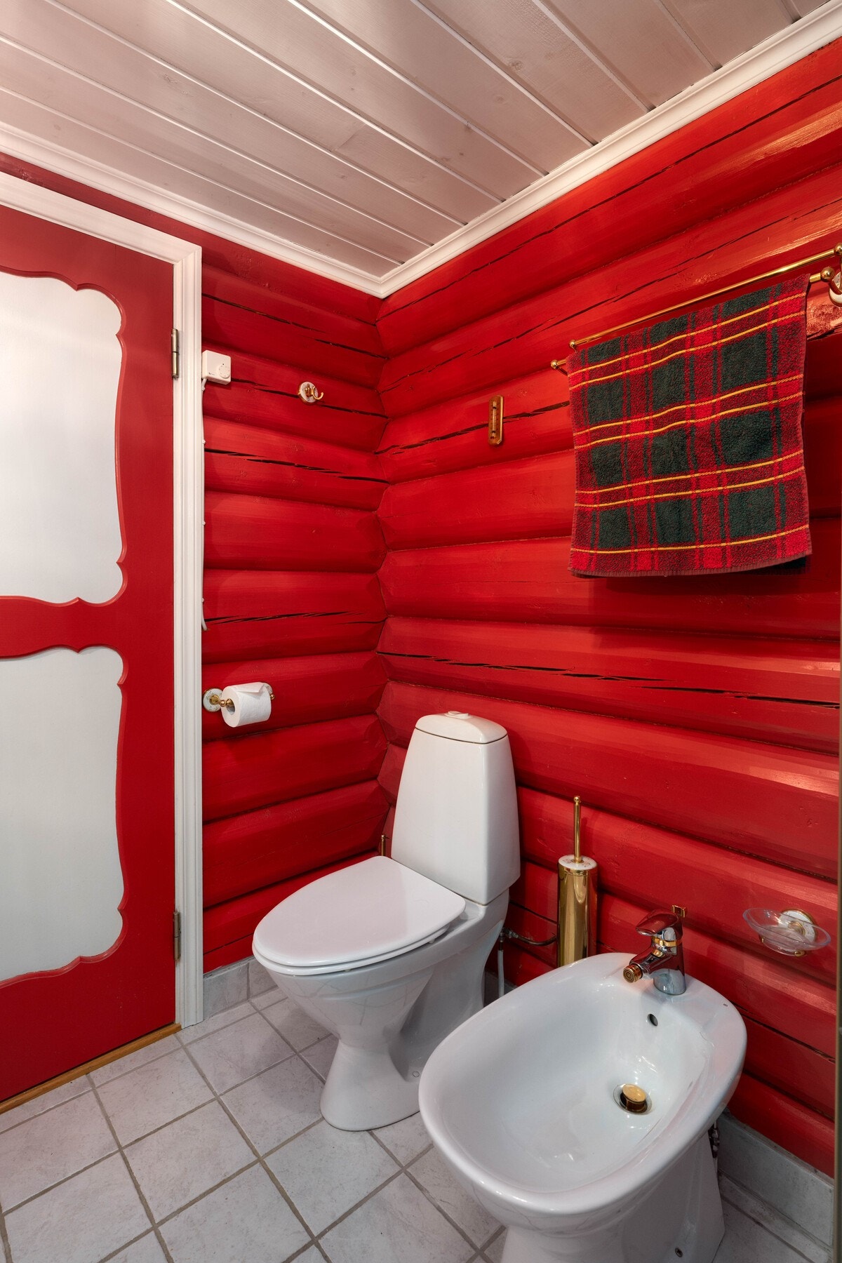 Bad i tilknytning til hovedsoverom. Galleribilde