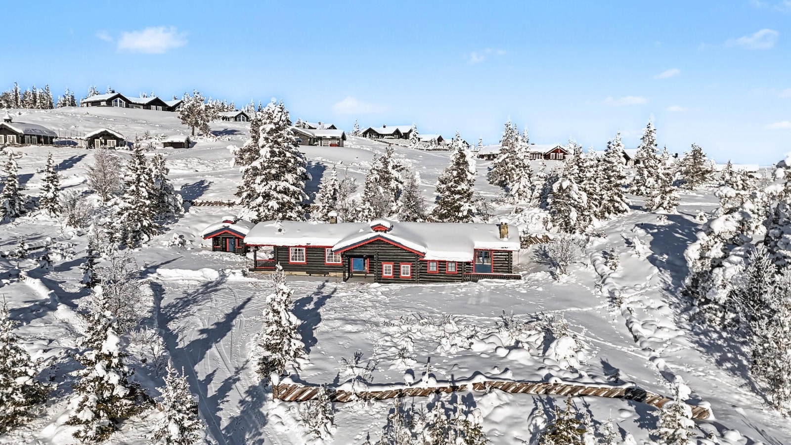 Velkommen til Øvre Bjødnalivegen 72! Foto: Uthus Photography v/Pål Harald / Fjellmegleren. Galleribilde