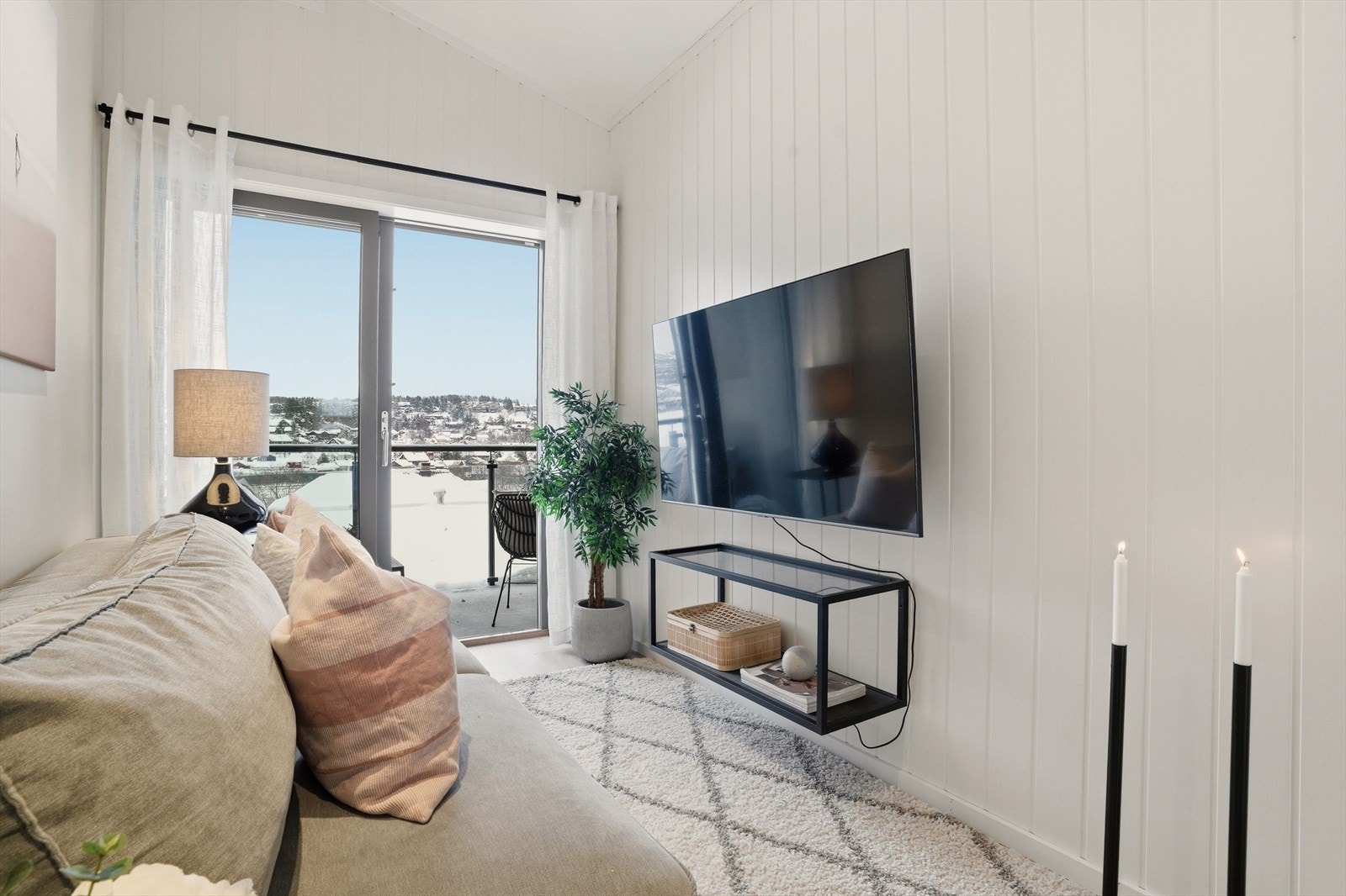 Nyere 2-roms toppleilighet fra 2020 med flott utsikt! Galleribilde