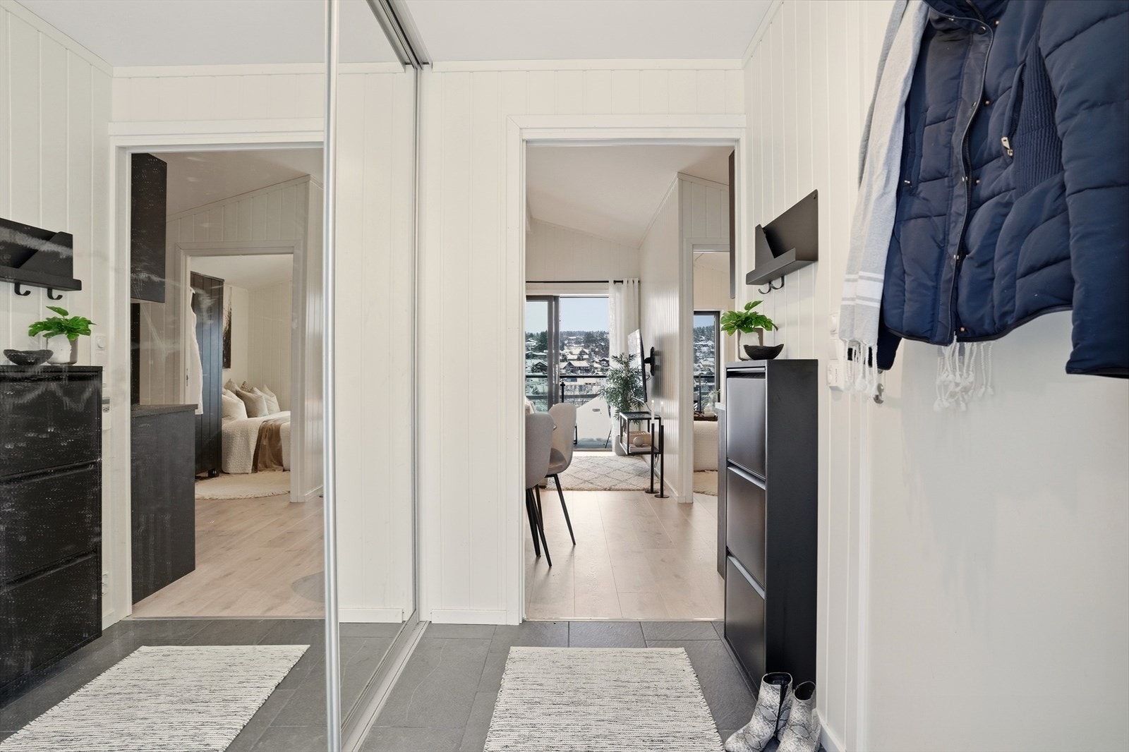 I tillegg disponerer leiligheten en utvendig bod med gode lagringsmuligheter. Galleribilde