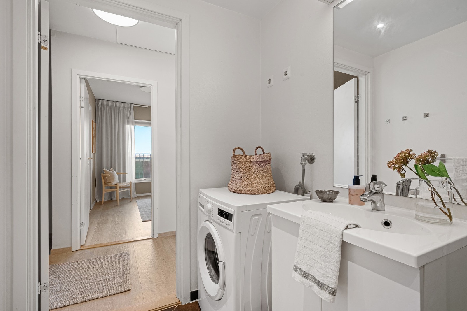 Badet har opplegg for vaskemaskin. Galleribilde