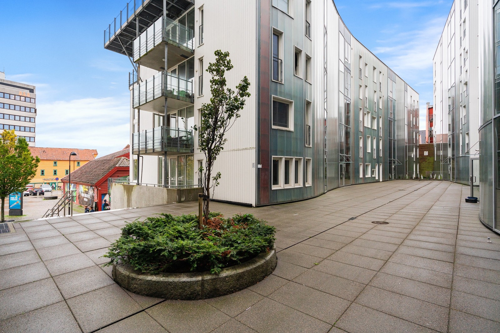 Inngangsparti. Galleribilde