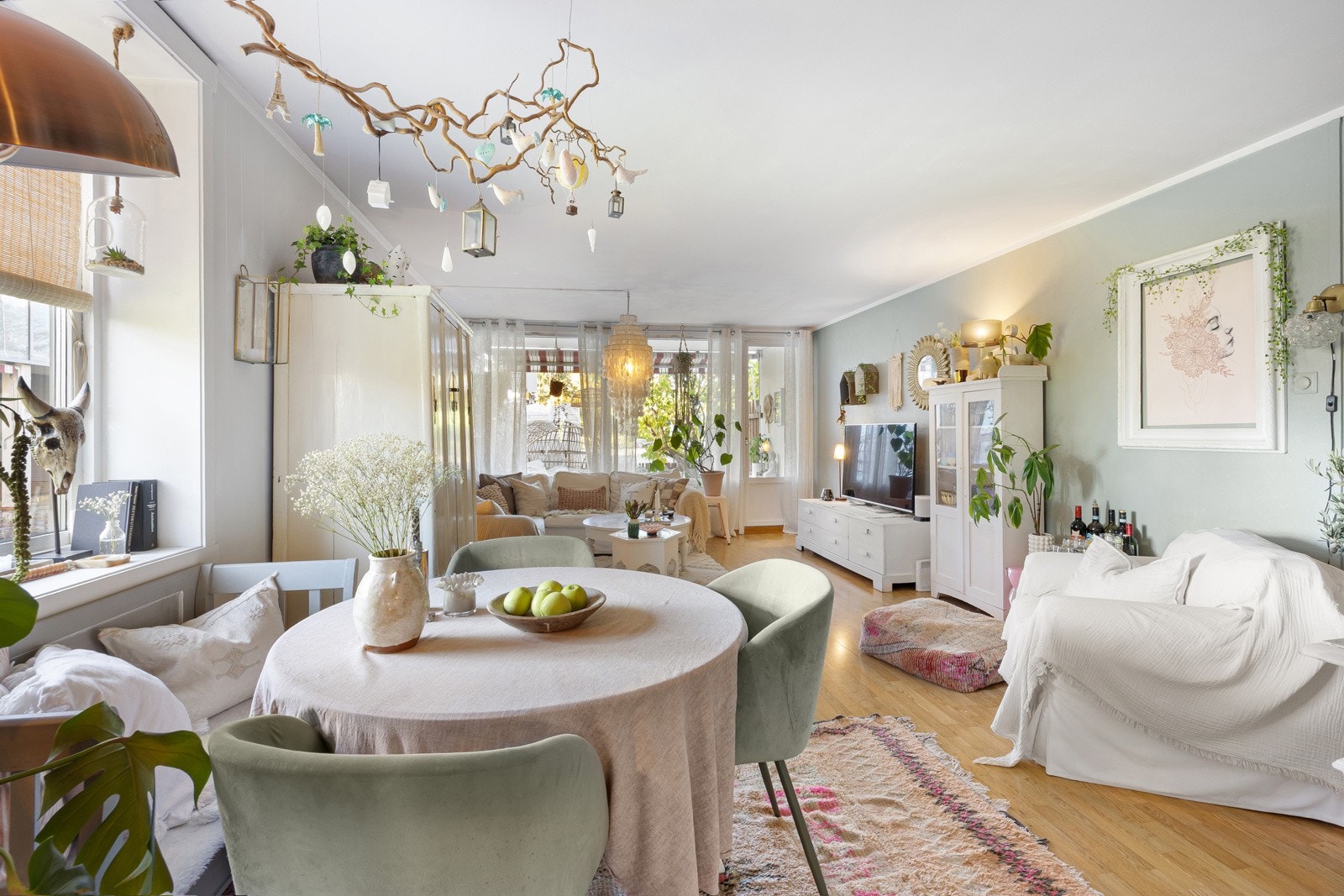 En hyggelig sone for hverdag eller sosiale sammenkomster. Galleribilde