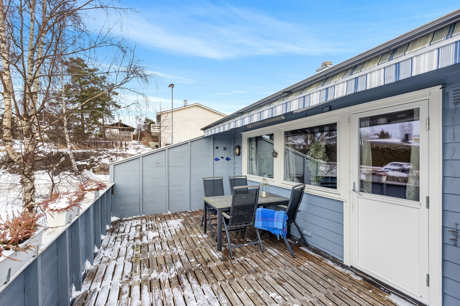 Fra stuen er det direkte utgang til en romslig balkong på 22 m². Galleribilde