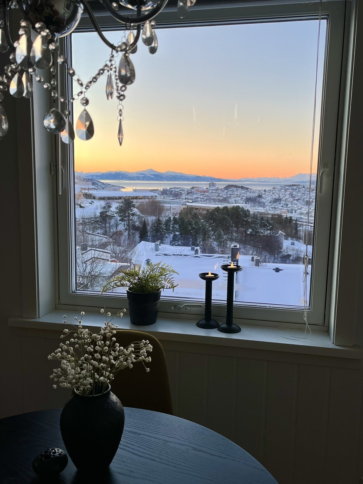 Nydelig utsikt fra spisestue (selgers bilde) Galleribilde