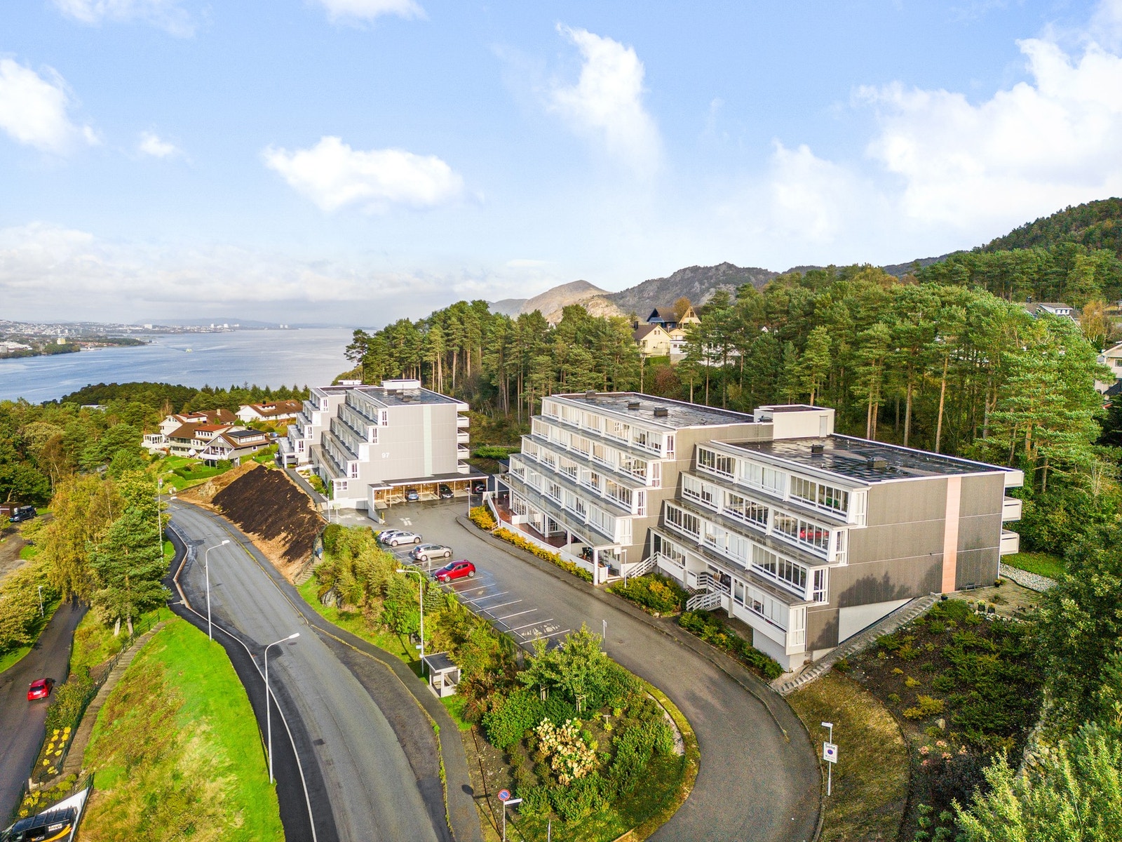 Oversiktsbilde av Åsveien 95 og 97 Galleribilde