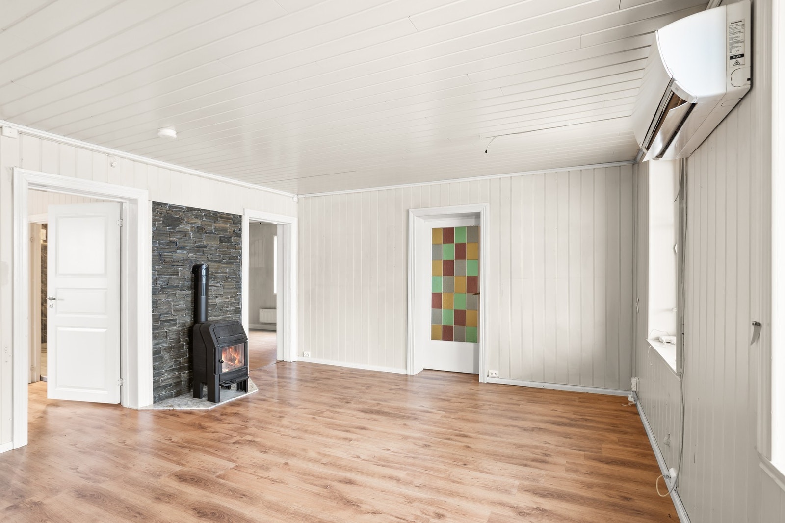 Rommet er også utstyrt med varmepumpe. Galleribilde