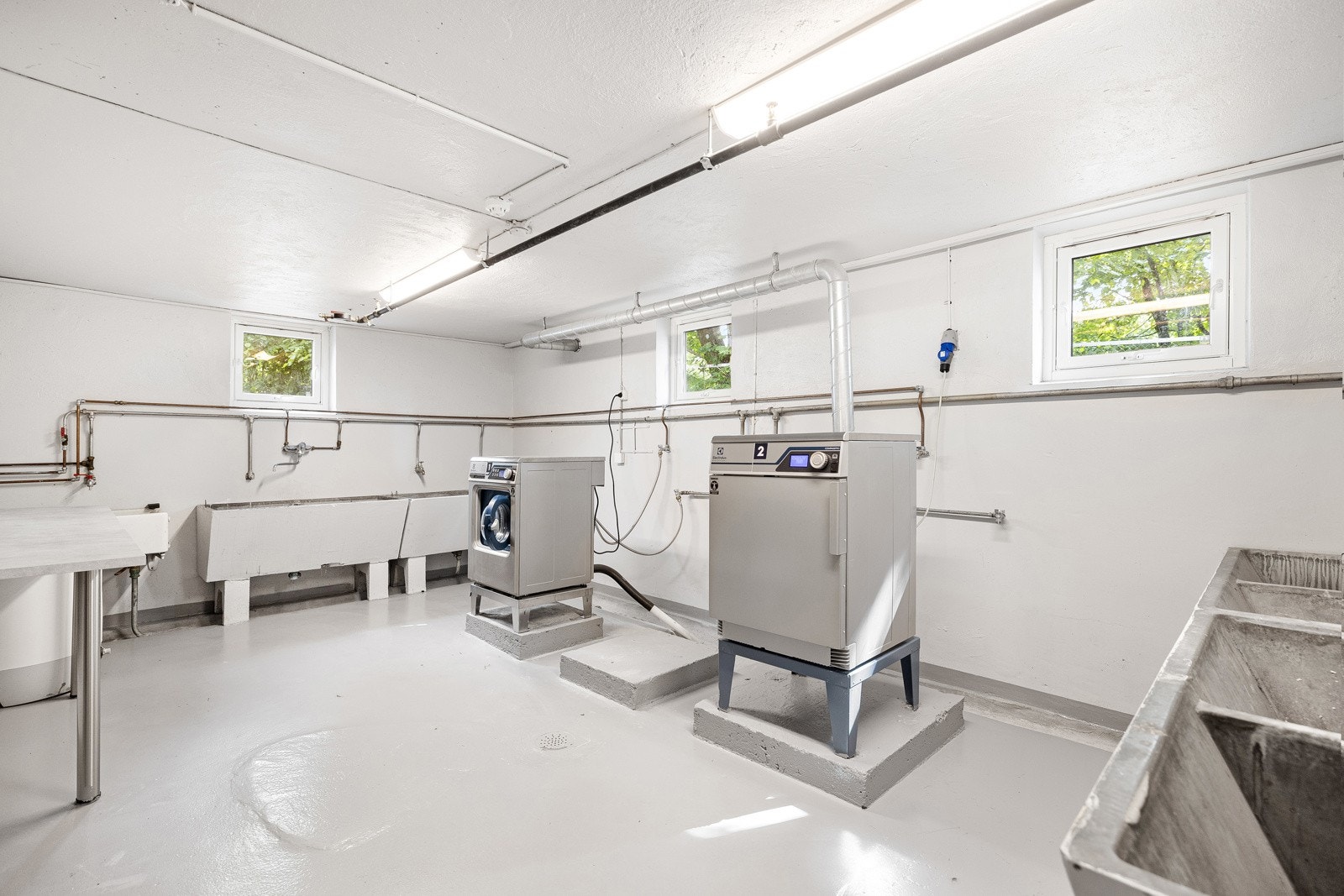 Fellesvaskeri i kjelleren. Galleribilde
