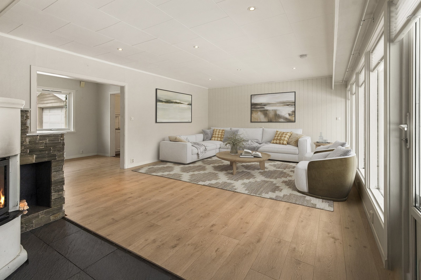 En lettstelt og praktisk enebolig med alt på ett plan. Her får du en fin planløsningen med stor stue, kjøkken i eget rom og spisestue. Kanskje et godt alternativ til leilighet? Digitalt stylet. Galleribilde