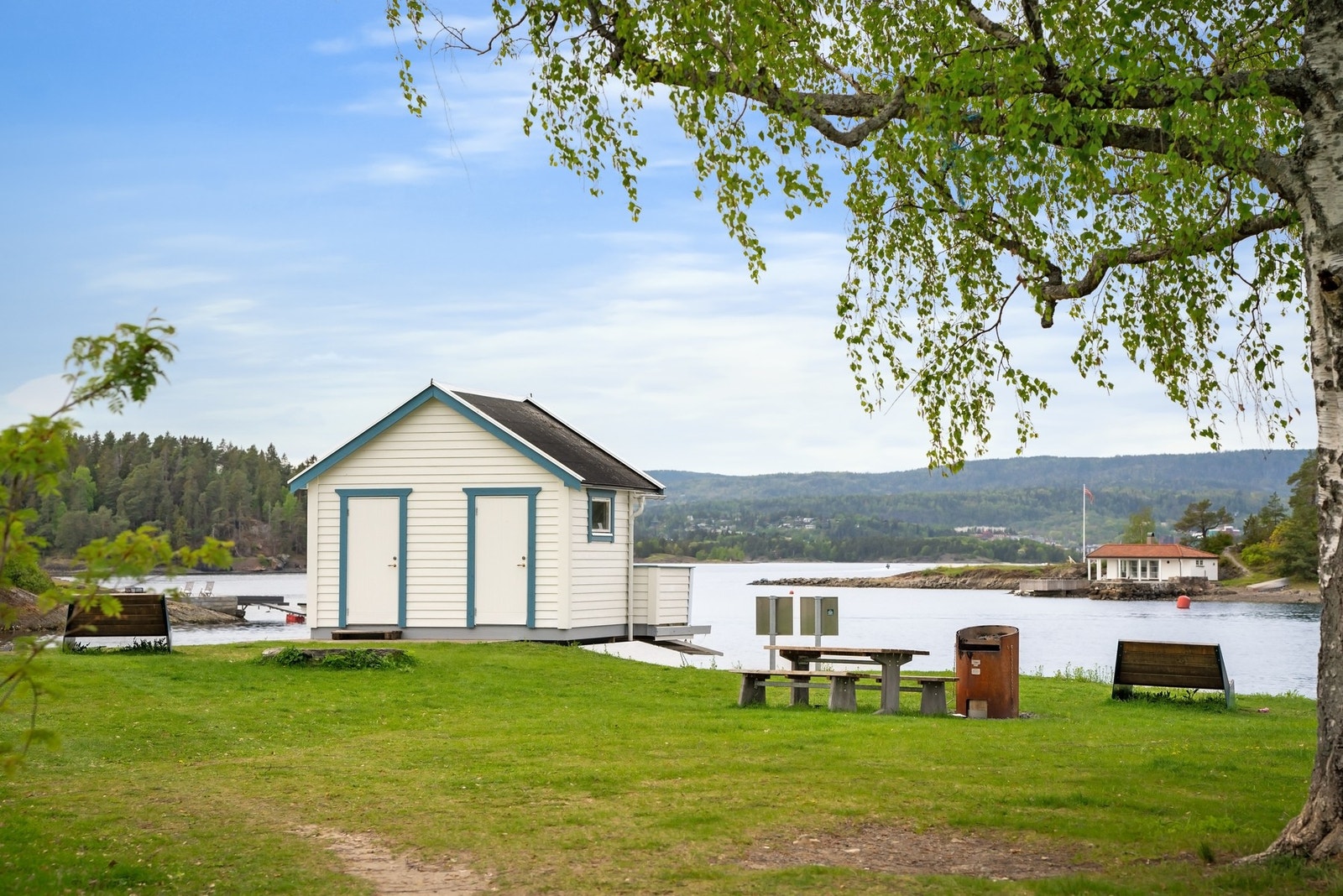 Gangavstand til barnehage/ skoler, båtplasser og seilforening Galleribilde