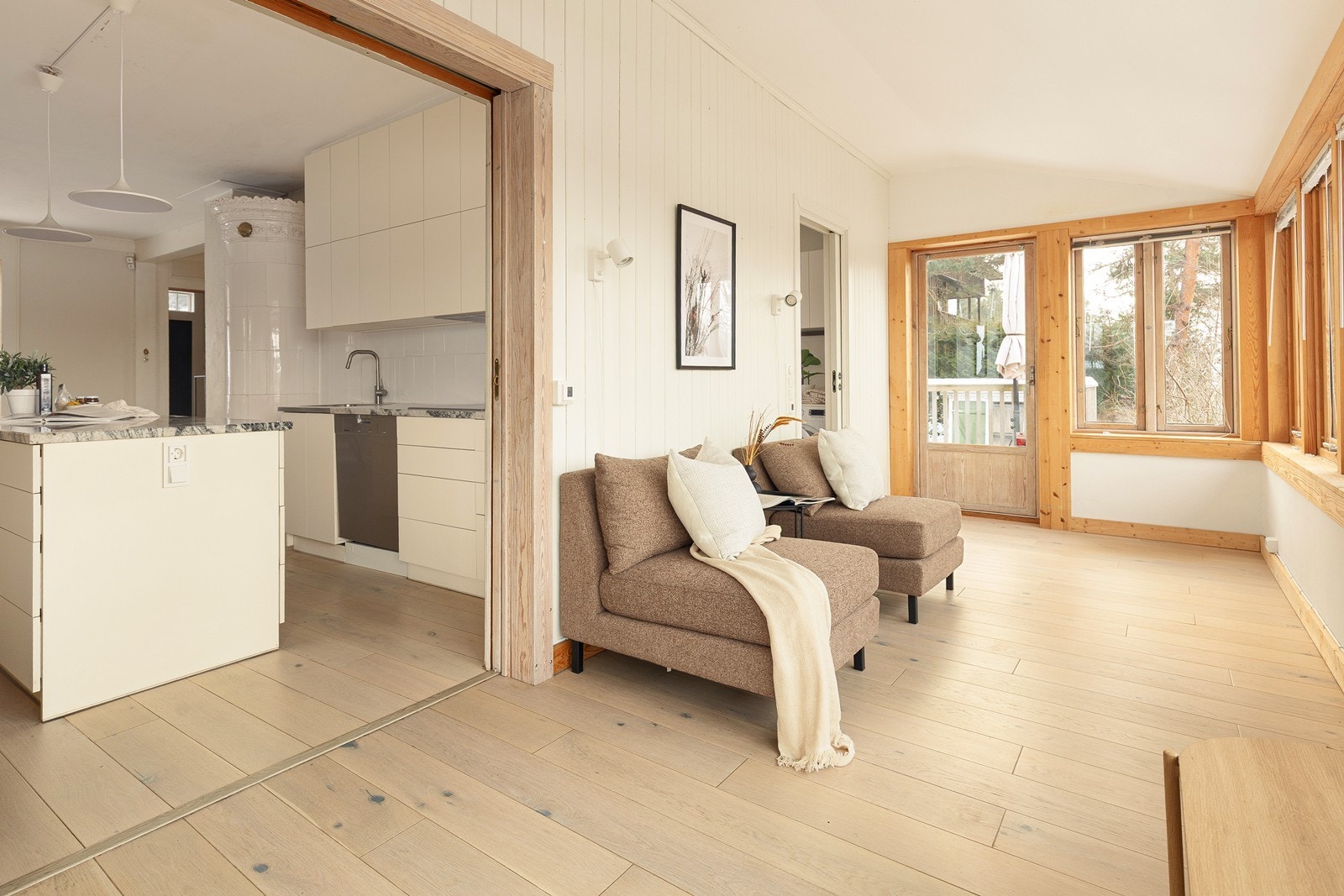 Rommet fungerer utmerket som en ekstra TV-stue eller et lekerom for barna. Galleribilde