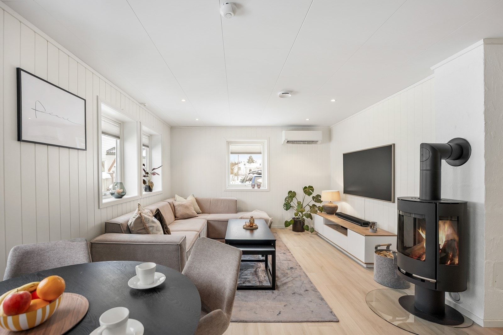 Aktiv Eiendom v/Camilla Haugerudbråten har gleden av å presentere Bakkeveien 5A. Foto: Espen Edin i Image Day. Galleribilde