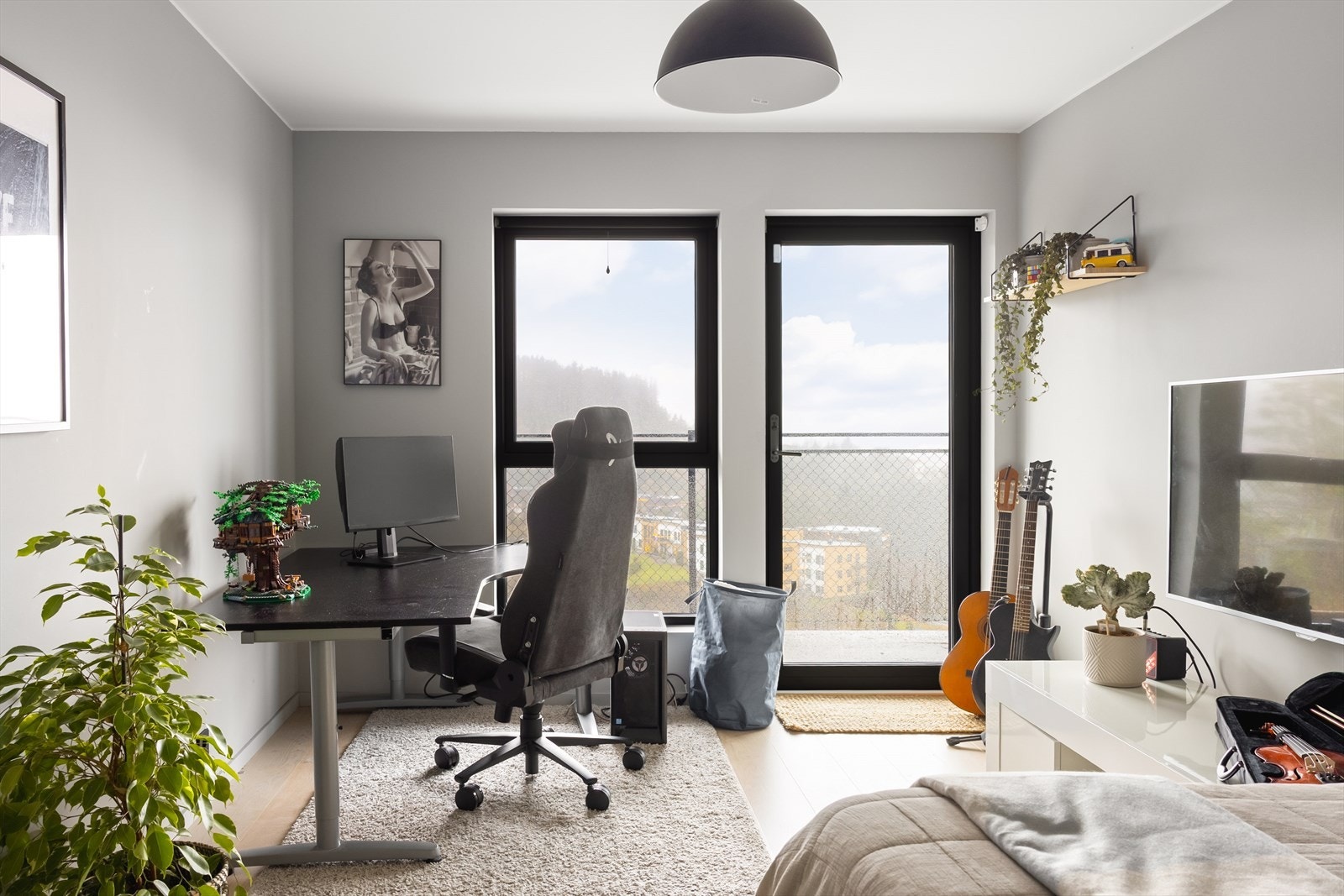 Fra soverommet har du enkel tilkomst til uteområdet. Galleribilde