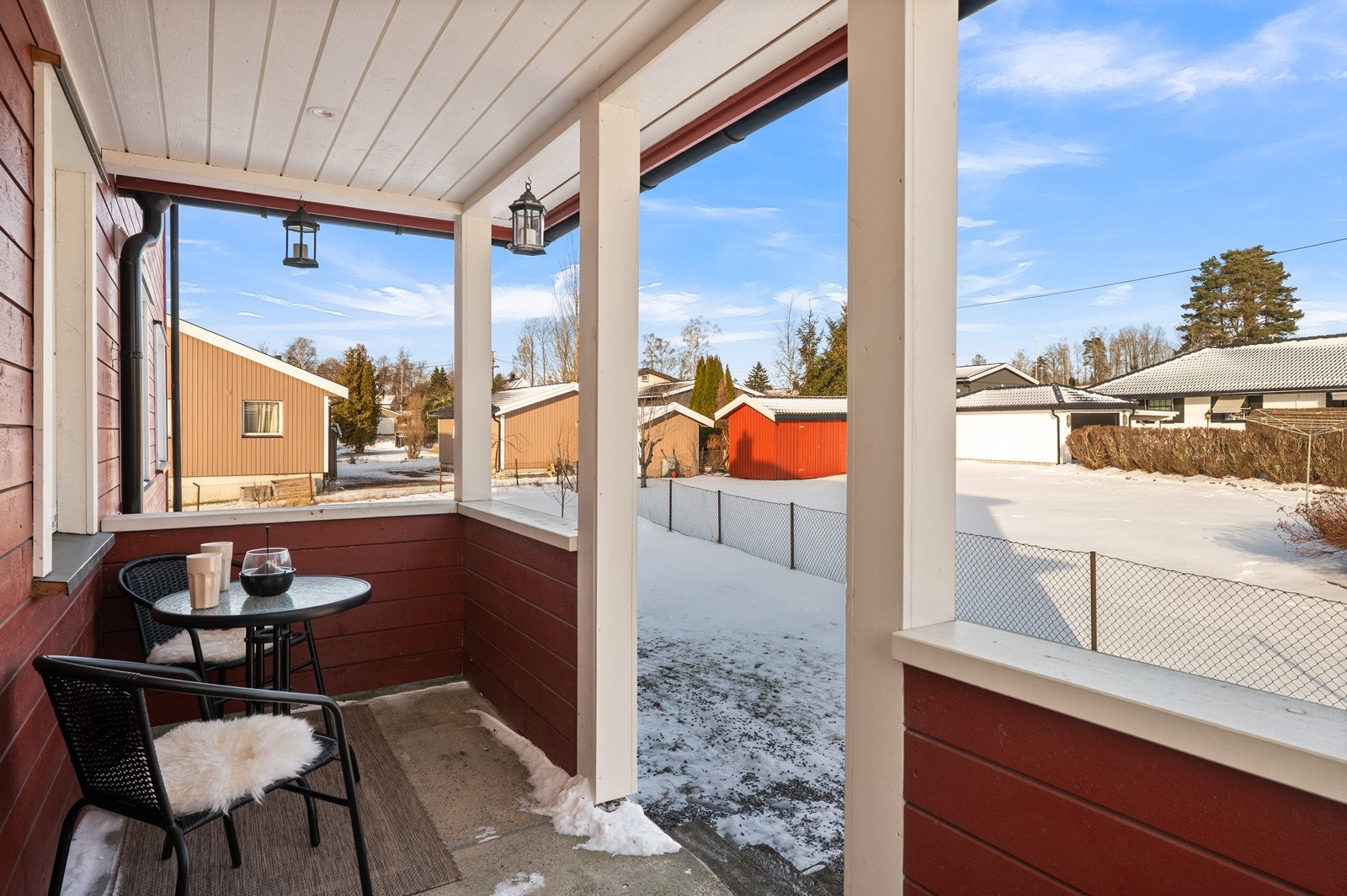 Det er gangavstand til barnehage, dagligvarehandel og andre servicetilbud. Galleribilde