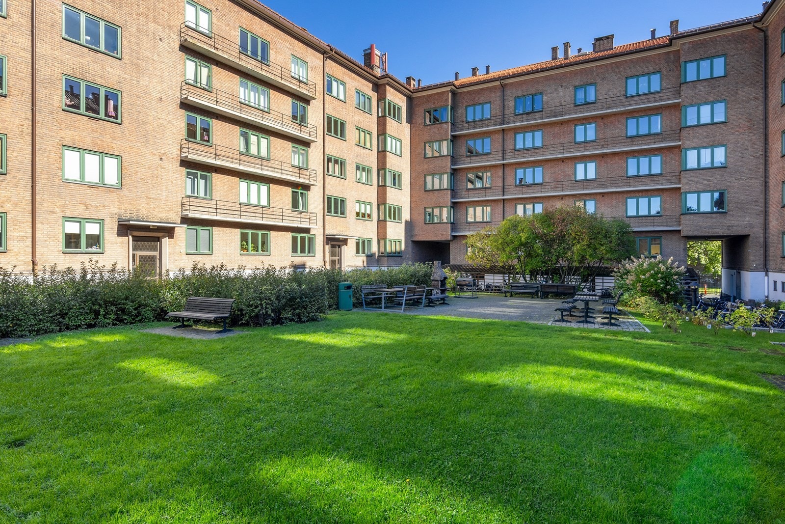 Leiligheten ligger i en klassisk bygård fra 1936, i et veldrevet borettslag tilknyttet OBOS Galleribilde