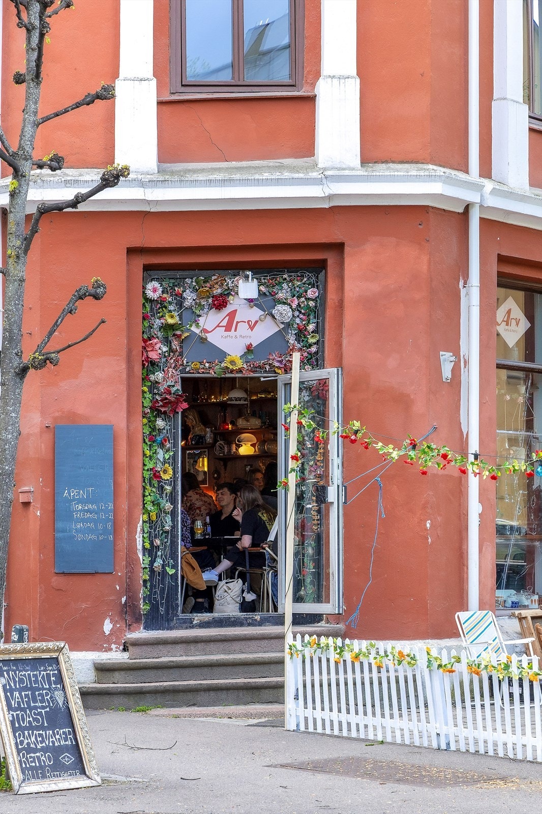 For et bredere utvalg av butikker og tjenester er både Tøyen Torg og Kværnerbyen lett tilgjengelige Galleribilde