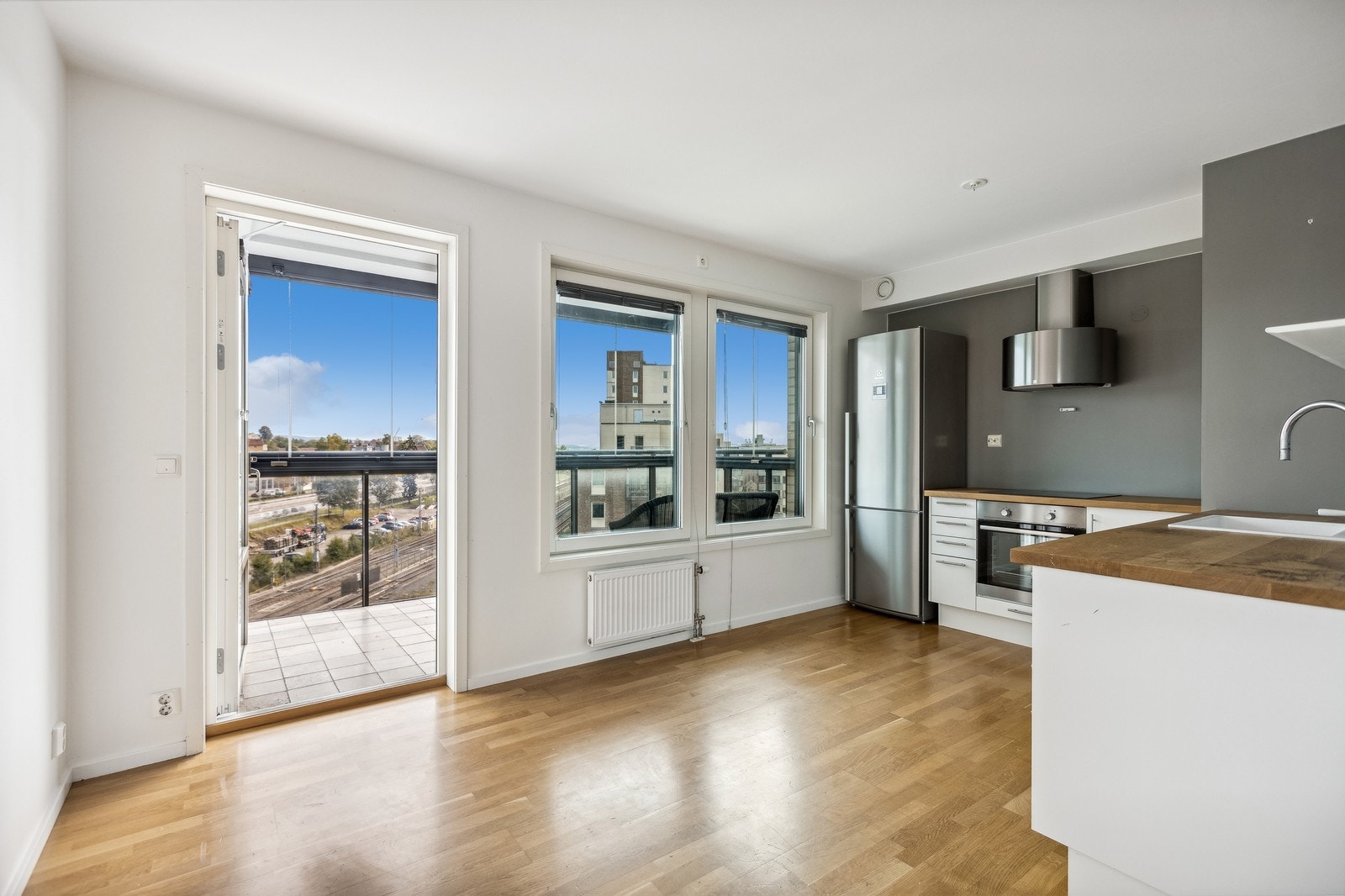 Boligen har strøm, oppvarming, varmtvann, TV-pakke og internett inkludert i husleie. Galleribilde