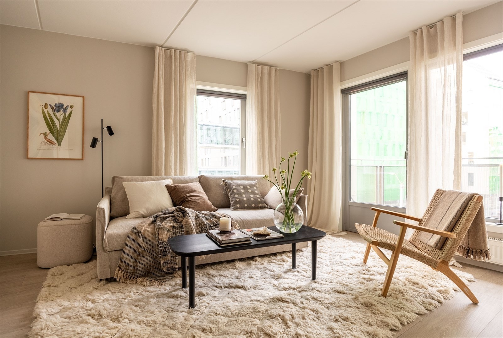 Som hjørneleilighet får du ekstra lysinnslipp og en luftig romfølelse Galleribilde