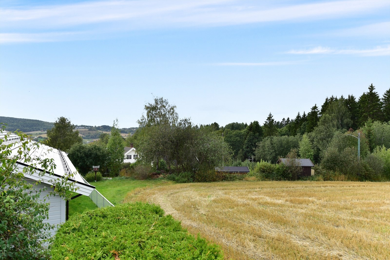 Med umiddelbar nærhet til skog og mark er turmulighetene mange, året rundt. Galleribilde