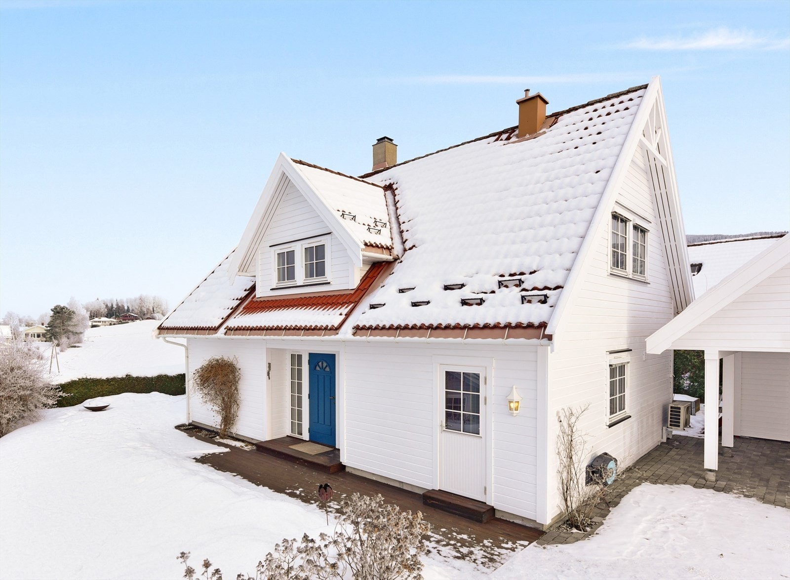 Eiendommen er like tiltalende i vinterdrakt. Galleribilde