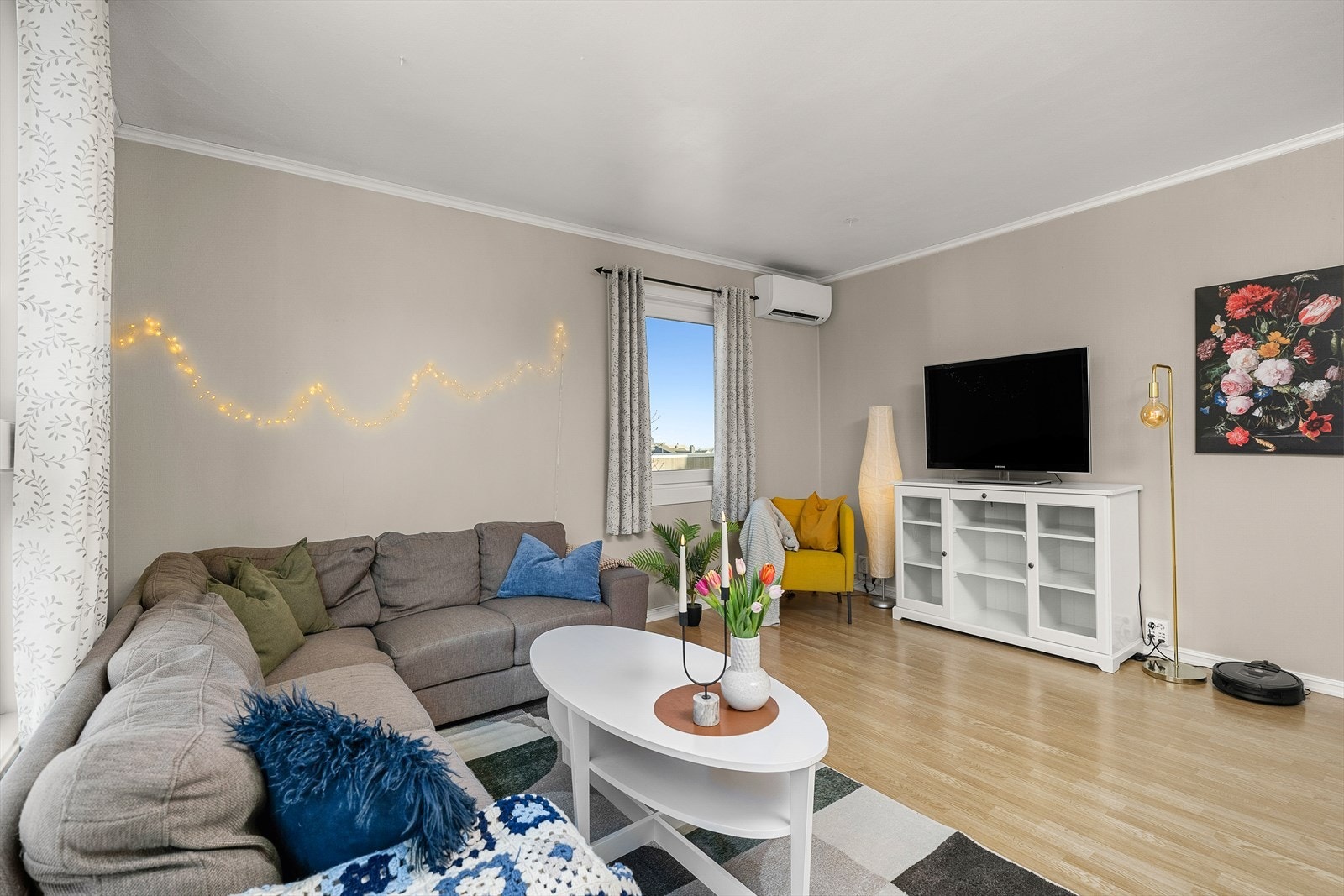 Leiligheten er på 62 kvm og har 3 eksterne boder Galleribilde