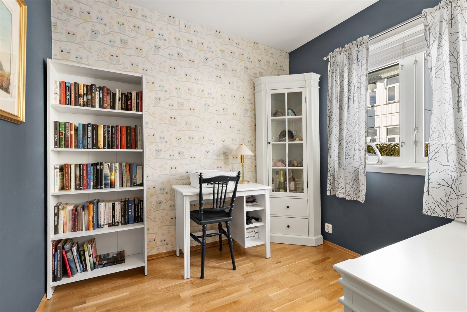 Det andre soverommet er vendt mot rolige omgivelser. Galleribilde