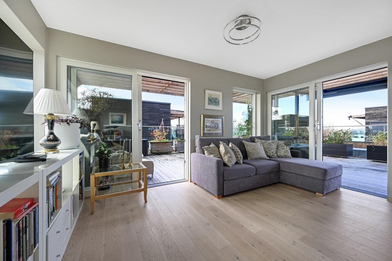 Her kan forme din egen lille oase og nyte 360 graders sol og nydelig utsikt! Galleribilde