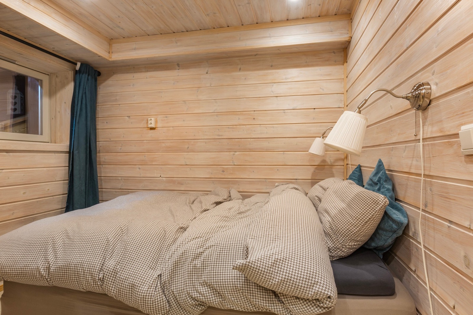 Rom innredet med sengeplasser. Rommet er ikke godkjent for varigopphold. Galleribilde