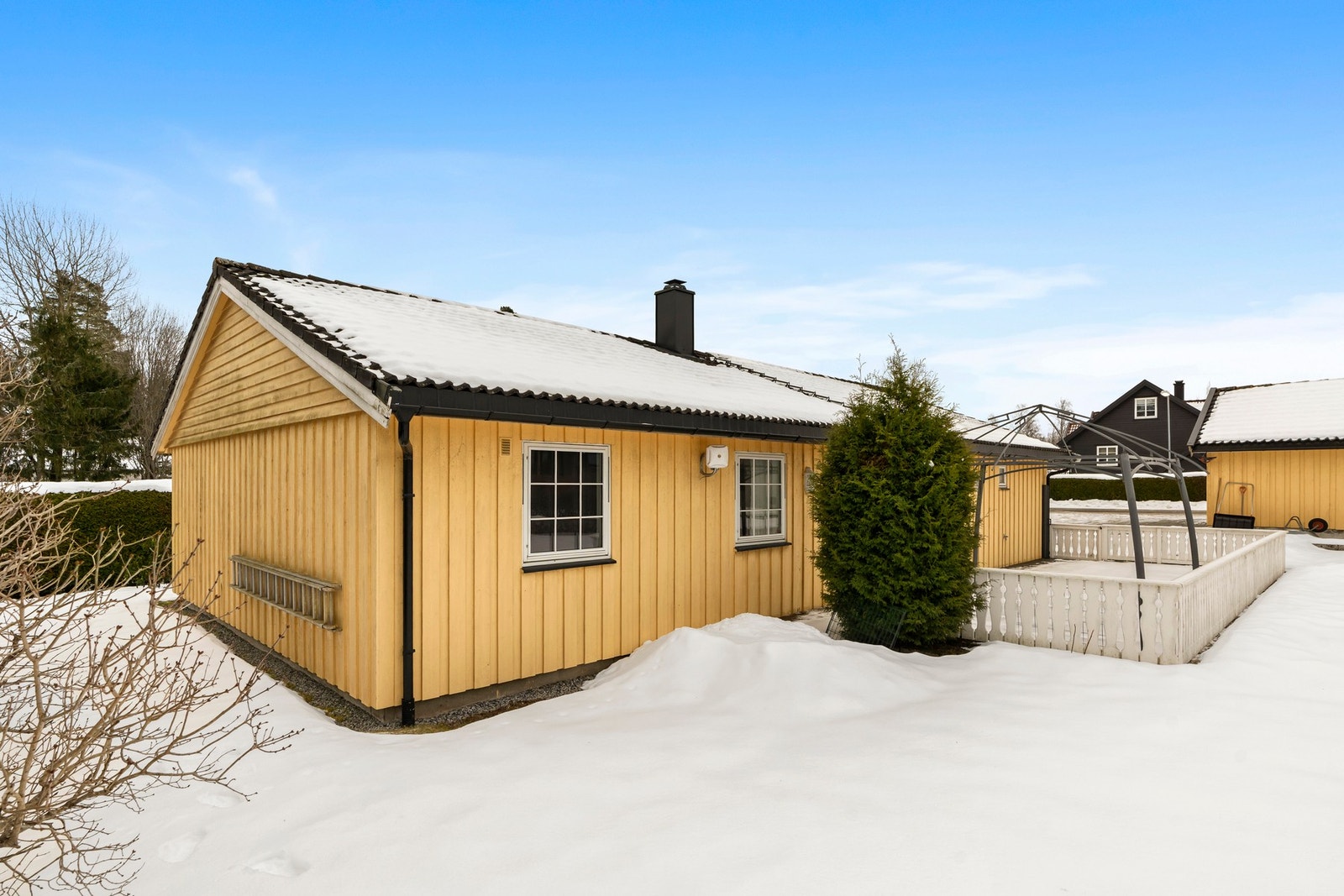 Flat og lettstelt tomt på 777 kvm. Galleribilde