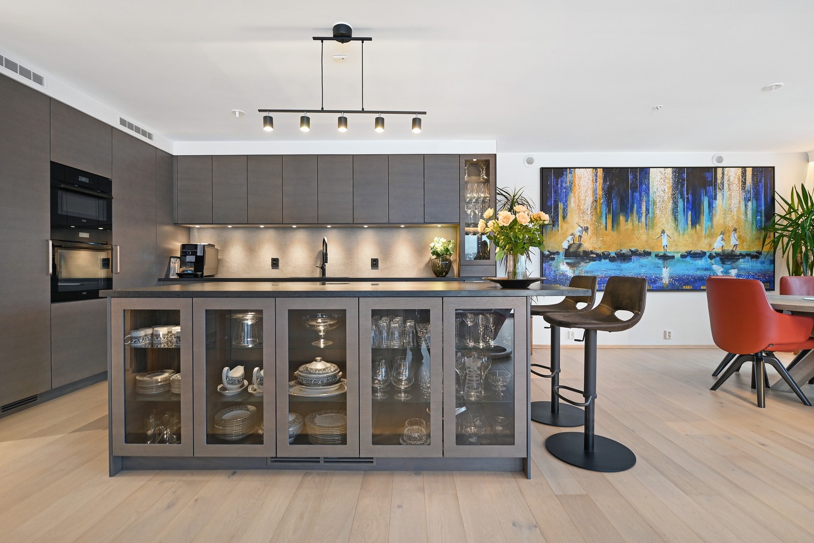 Det er nytt og utvidet kjøkken fra kvalitetsleverandøren Drømmekjøkkenet. Galleribilde