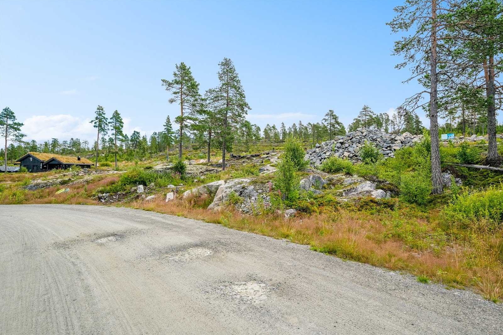 På vedlagte eiendomskart finner du utsnitt av tomten. Galleribilde