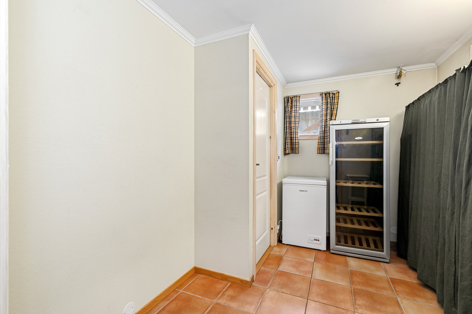 Flislagt bod. Galleribilde