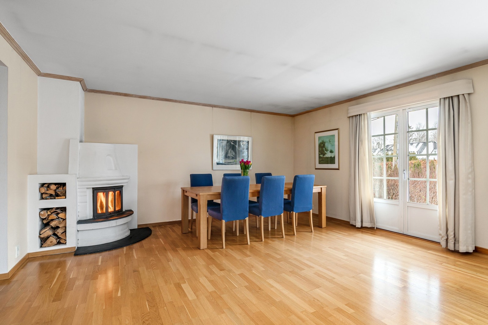 God plass til spisebord. Galleribilde