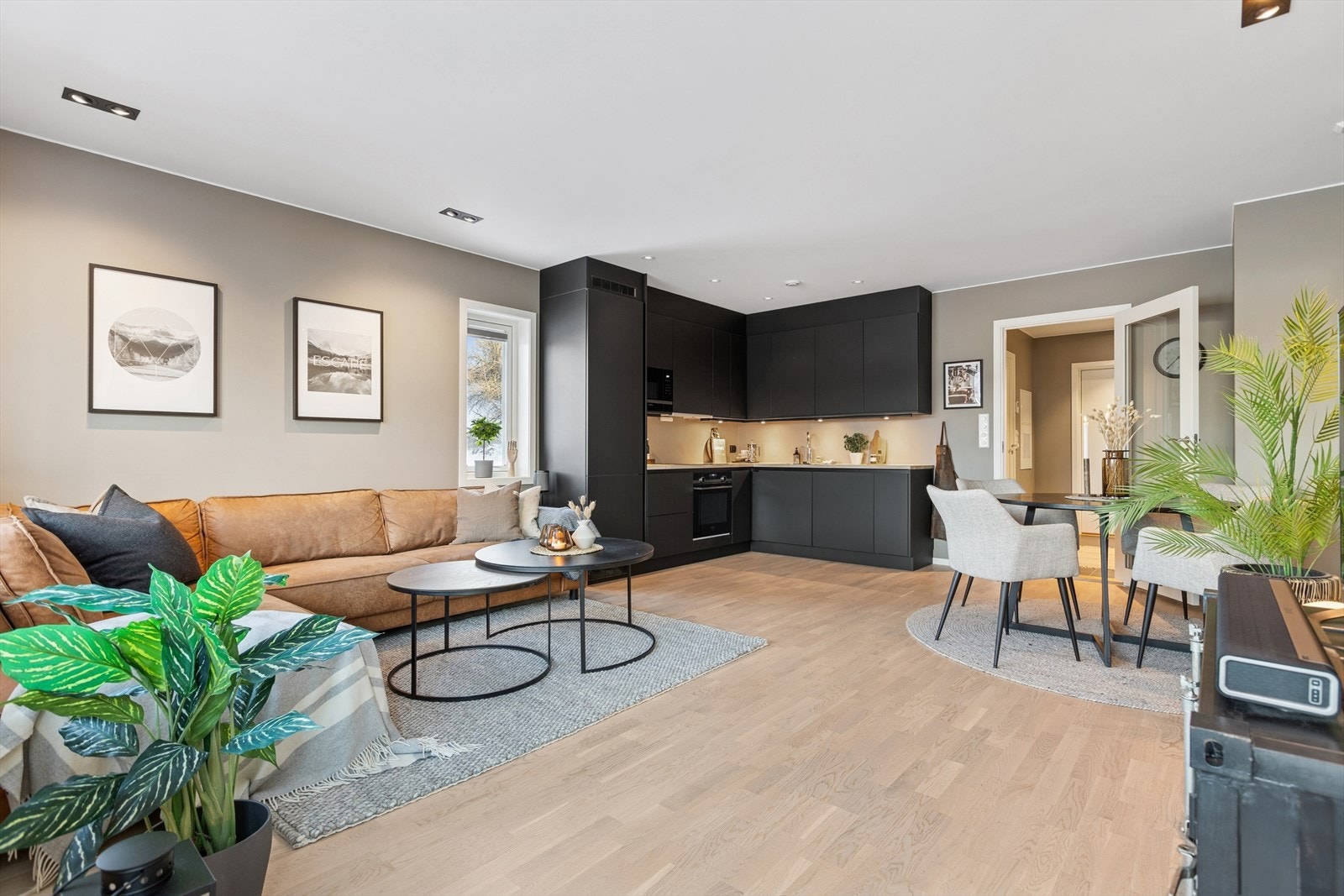 Samtlige punkter er vurdert til TG1/TG0 i vedlagte takstrapport. Se også egen oversikt over oppgraderinger/påkostninger. Galleribilde