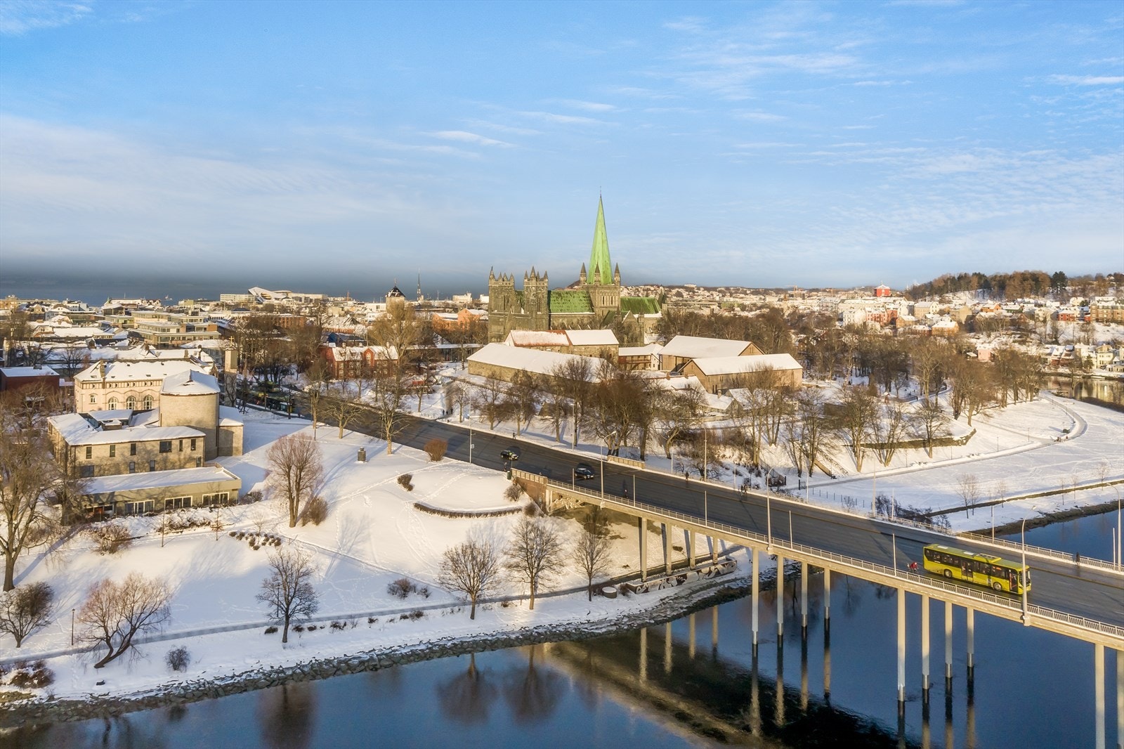 Til Trondheim sentrum bruker man ca. 30 min. Galleribilde