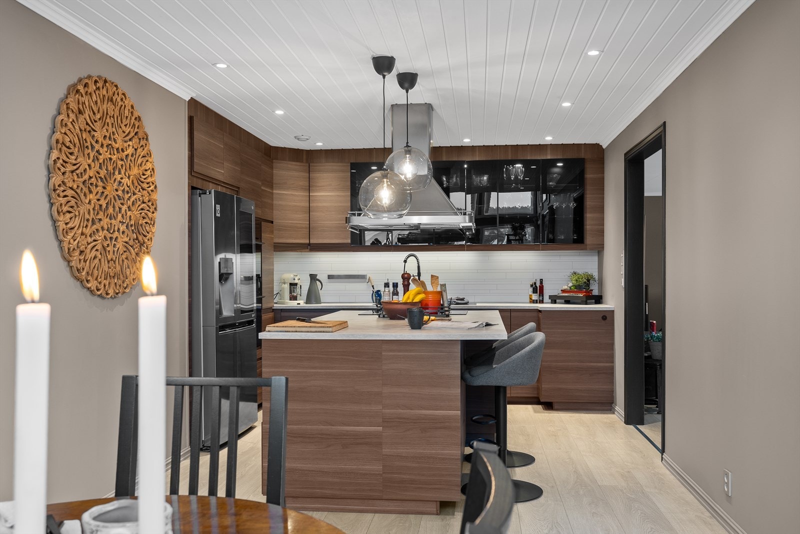 Delikat og tidløst kjøkken som ble modernisert i 2019. Galleribilde