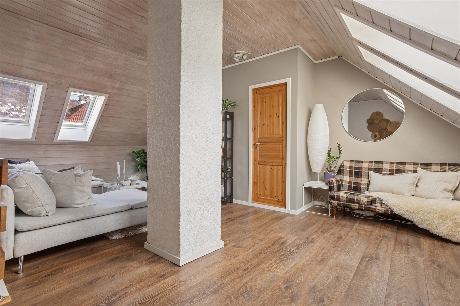 Velkommen til Fredrik Meltzers gate 21. Toppleilighet med 3 soverom over 2 plan. Galleribilde