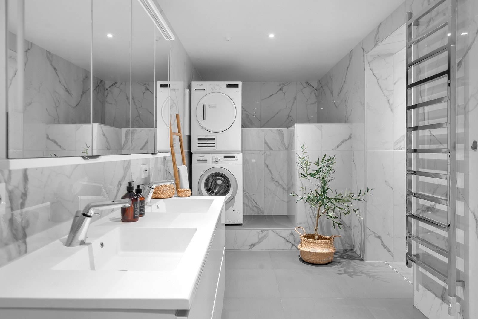 Nytt flislagt bad i 2020, tilknyttet soverom 3 Galleribilde