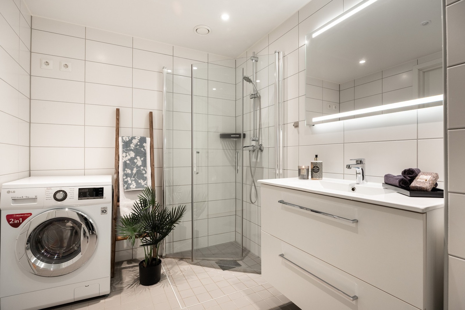 Vannbåren varme til baderomsgulvene. Galleribilde