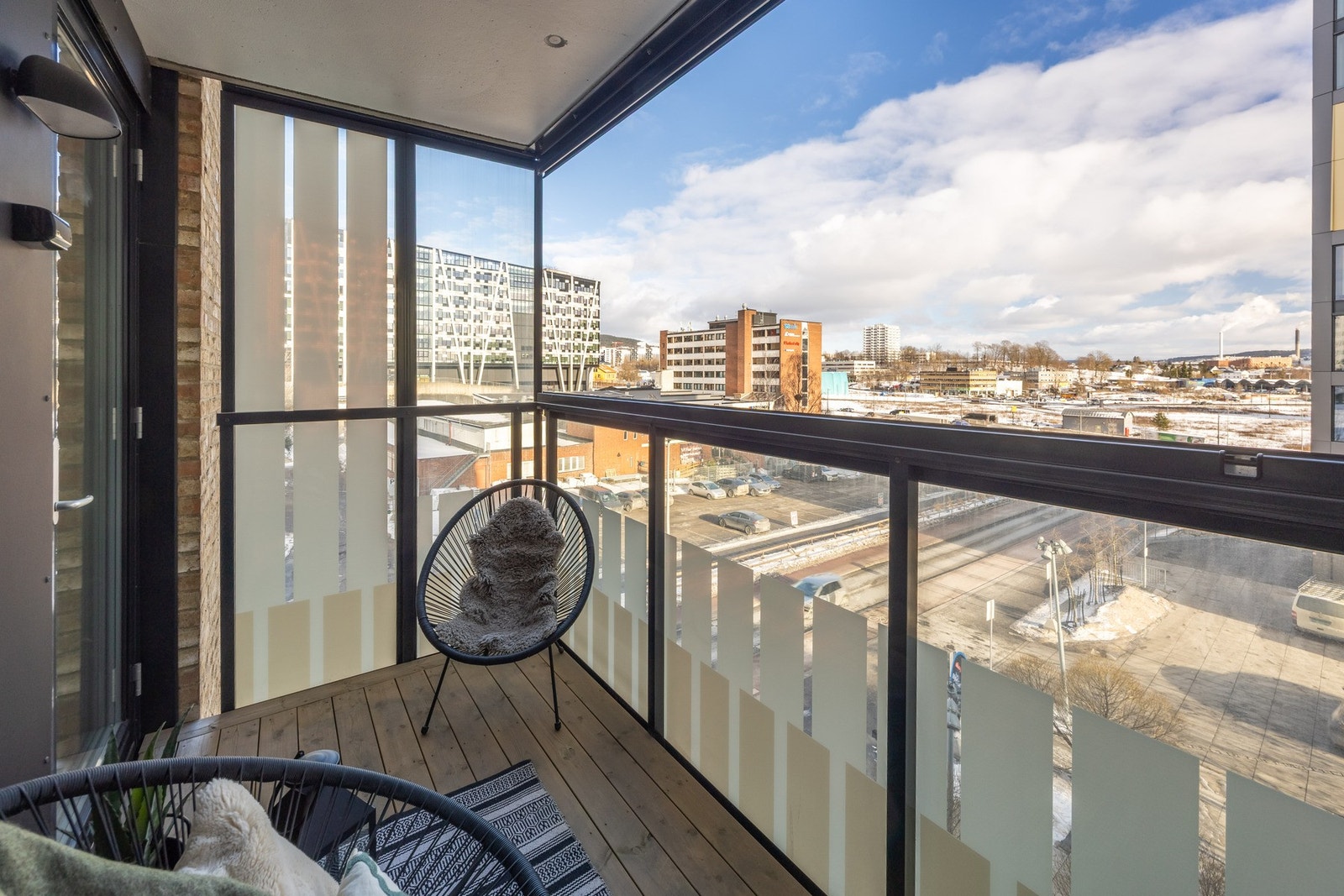 Fine solforhold fra omkring kl. 13:00 til kl. 17:00 på sommerstid. Galleribilde