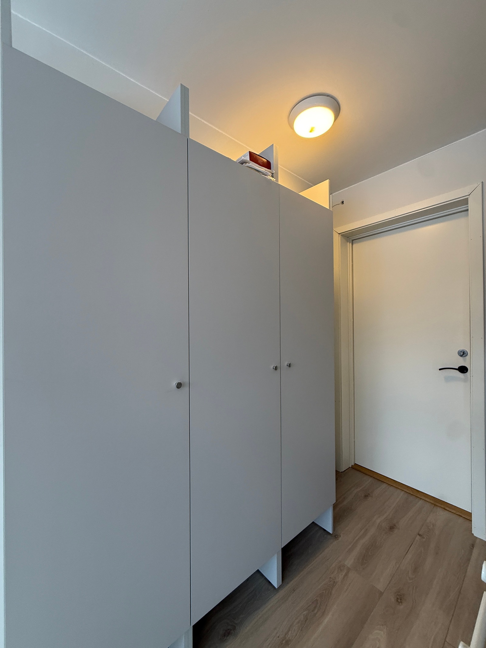 God plass for oppbevaring Galleribilde