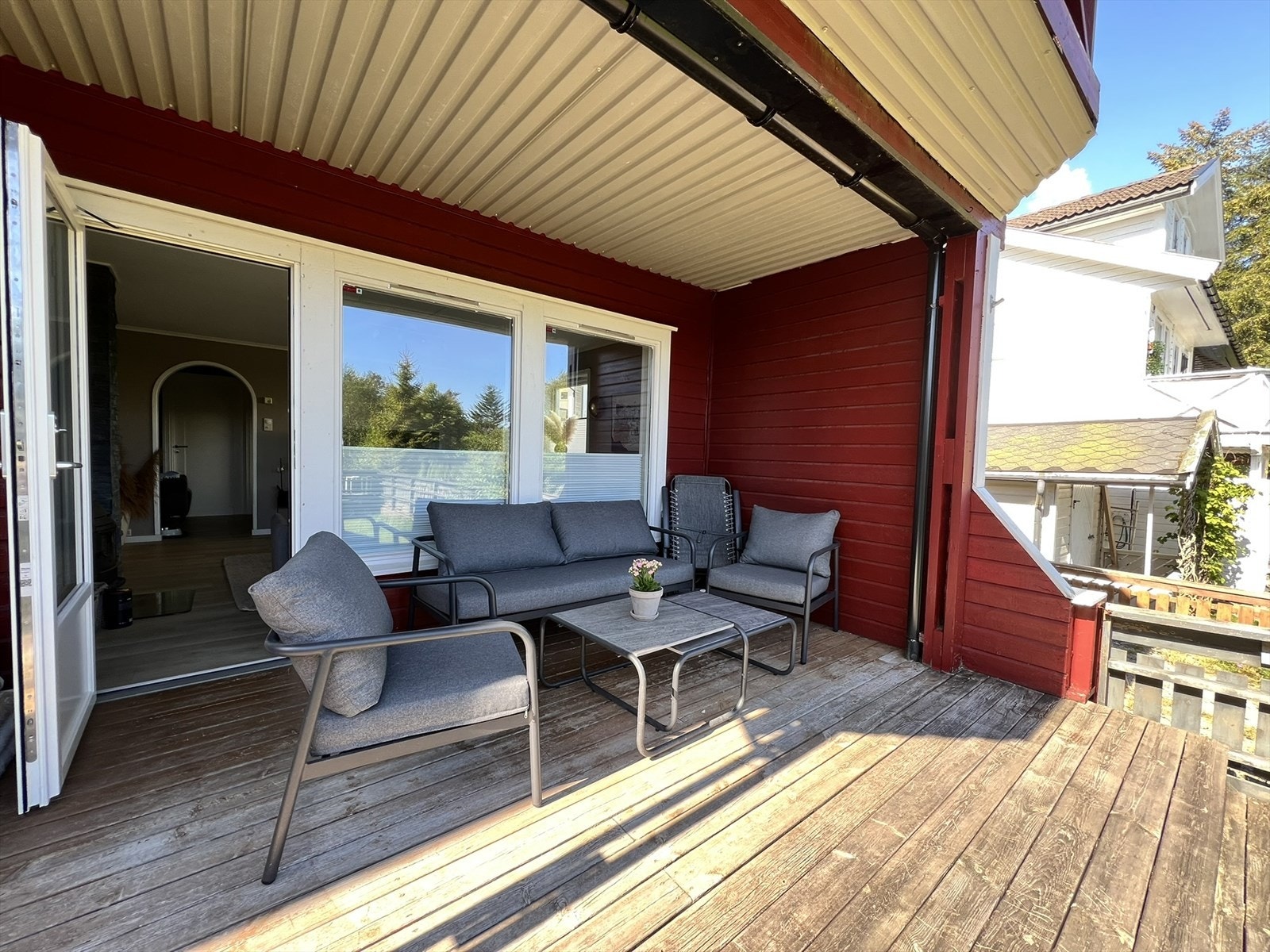 Bilde av terrasse sommerstid. Galleribilde