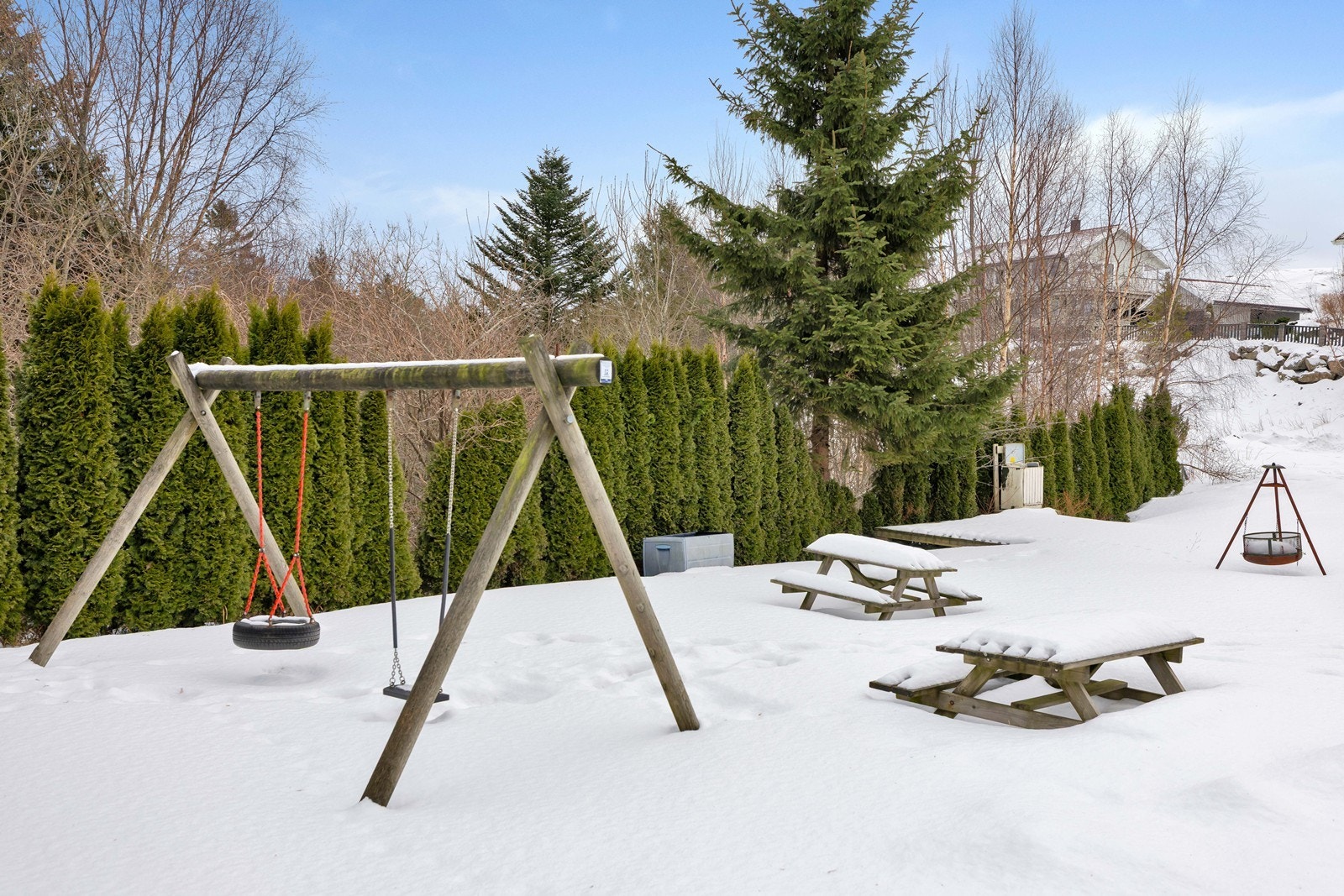 Lekeplass like ved. Galleribilde