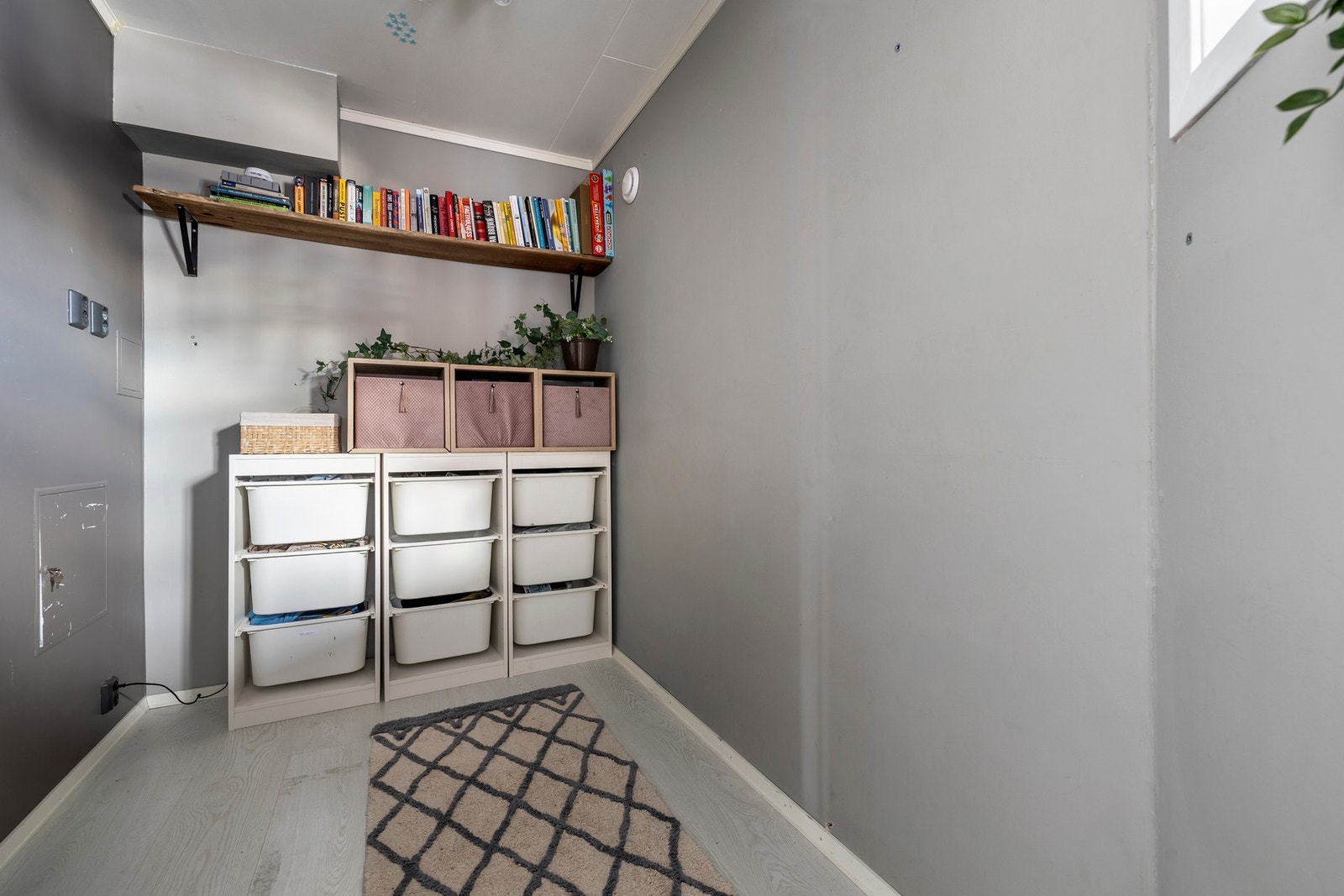 Ekstra lagringsplass i stor innvendig bod. Galleribilde