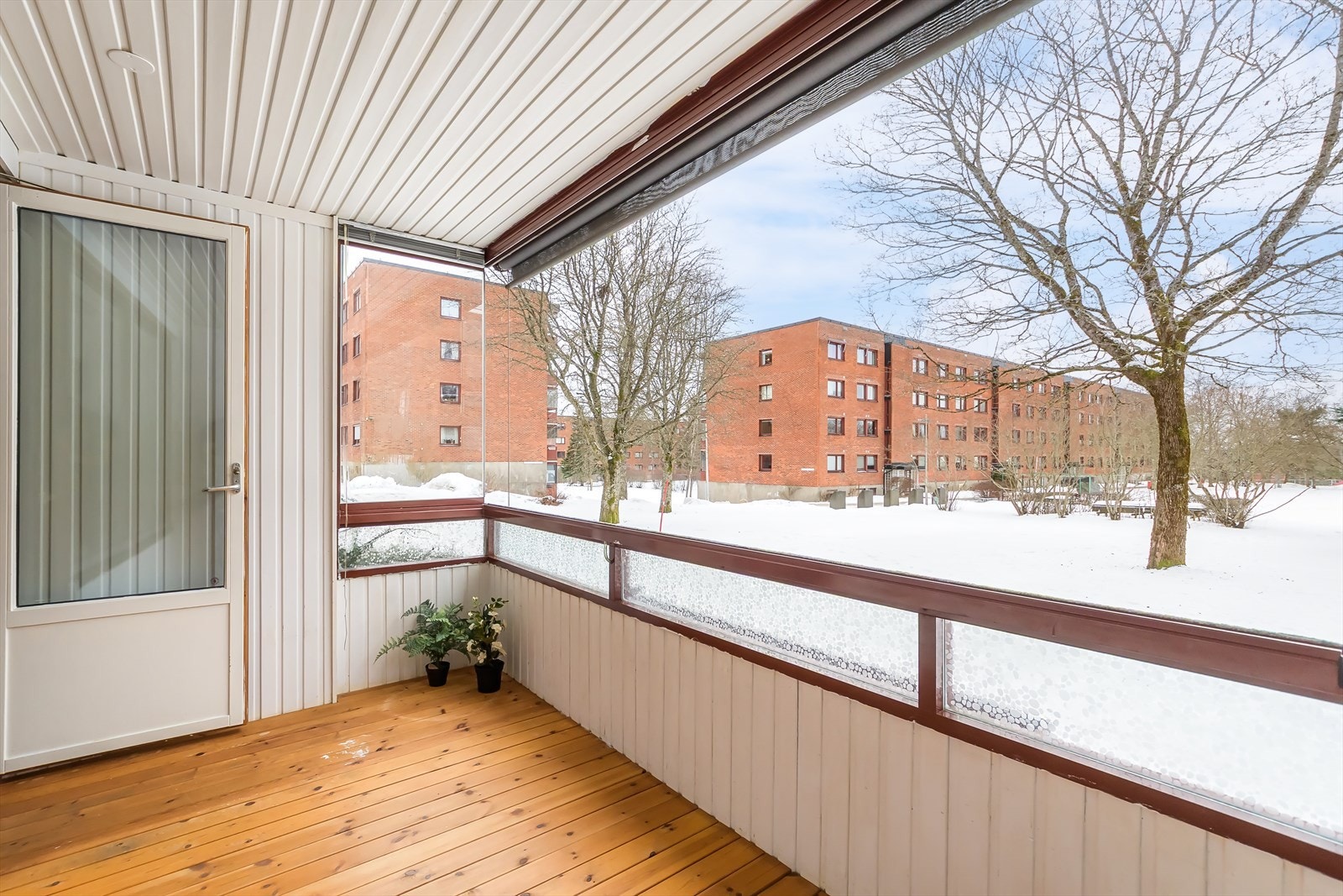 Innglassingen gir ly for vær og vind, og utvider brukstiden betraktelig. Galleribilde