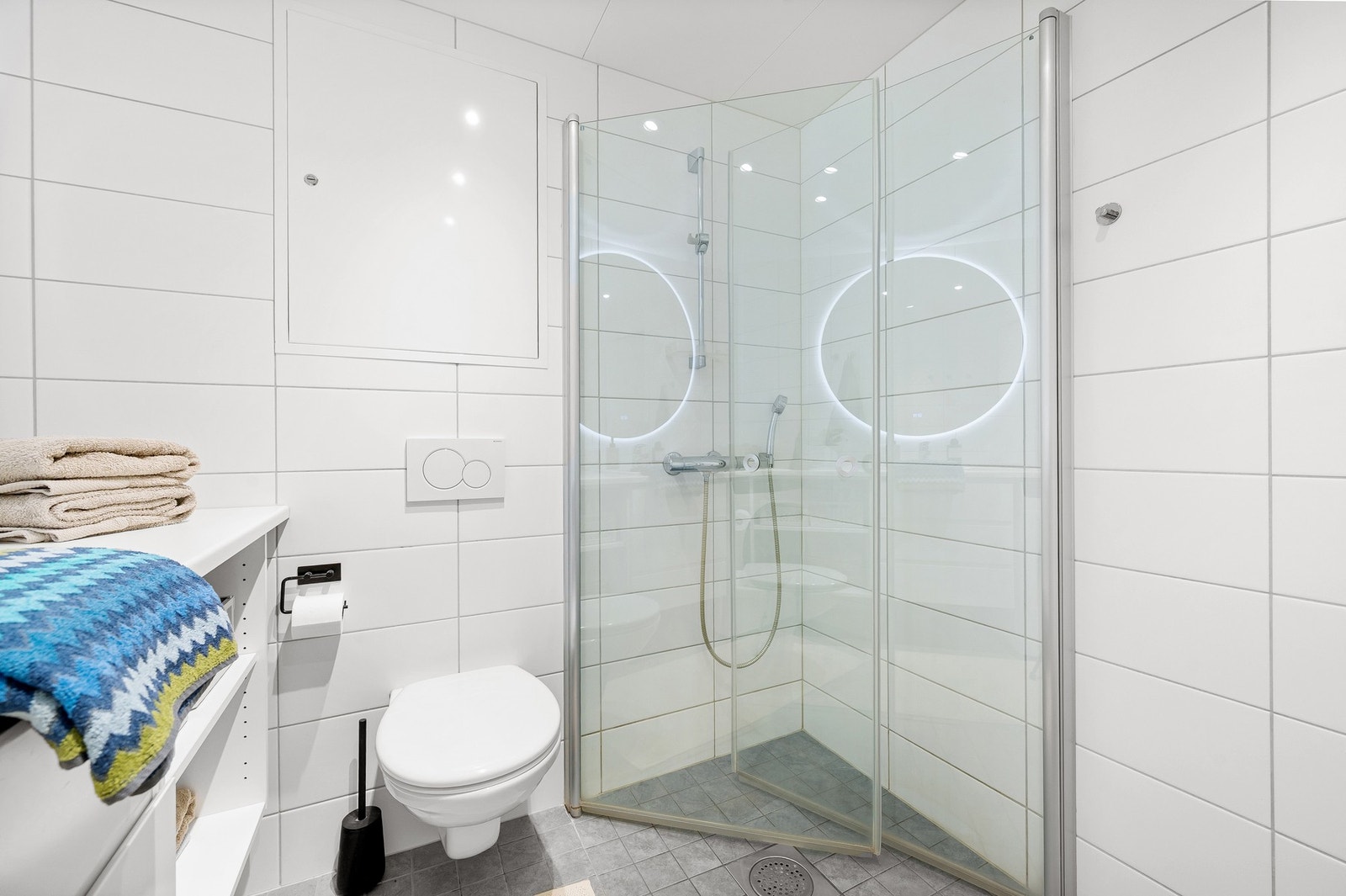 Badet er vurdert til TG1 av takstmann og har opplegg for vaskemaskin. Galleribilde