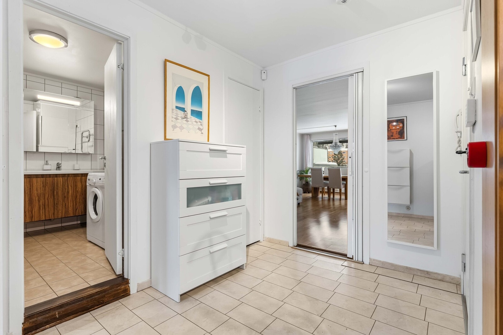 I tillegg disponerer leiligheten en bod på ca. 3 kvm i kjelleren Galleribilde