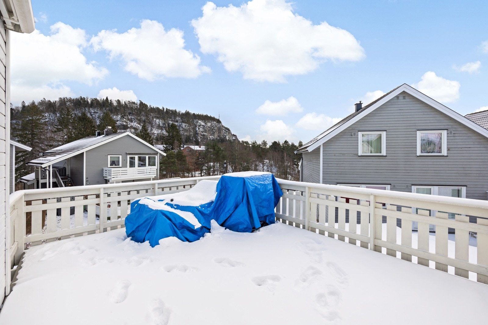 Boligen har gode terrasser Galleribilde